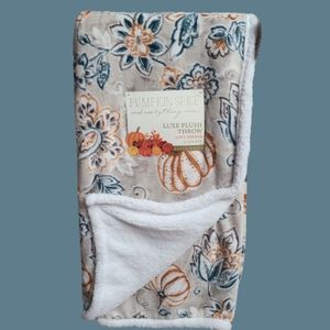 Pumpkin Spice Lux Throw